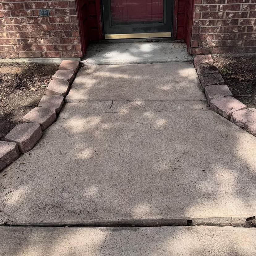 Eco-Friendly Cleaning Solutions's image